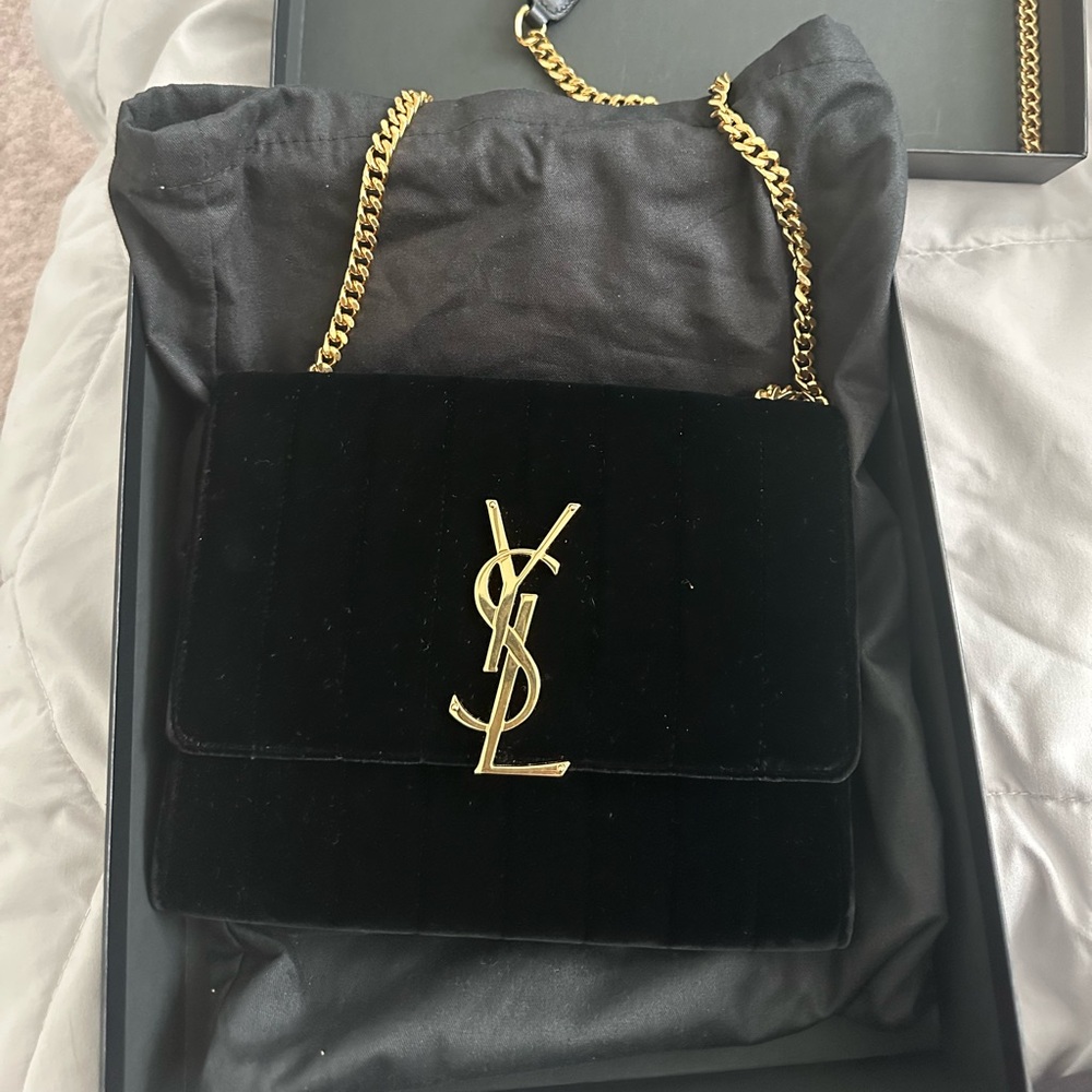 Yves Saint Laurent Black Velvet Vicky WOC